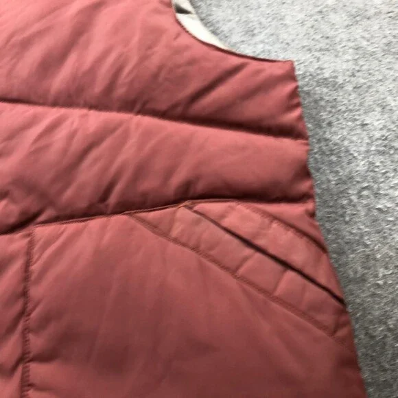 Camel Goose Down Vest Mens Medium Reversible Red Tan Puffer Quilted Snap Front - Picture 4 of 15